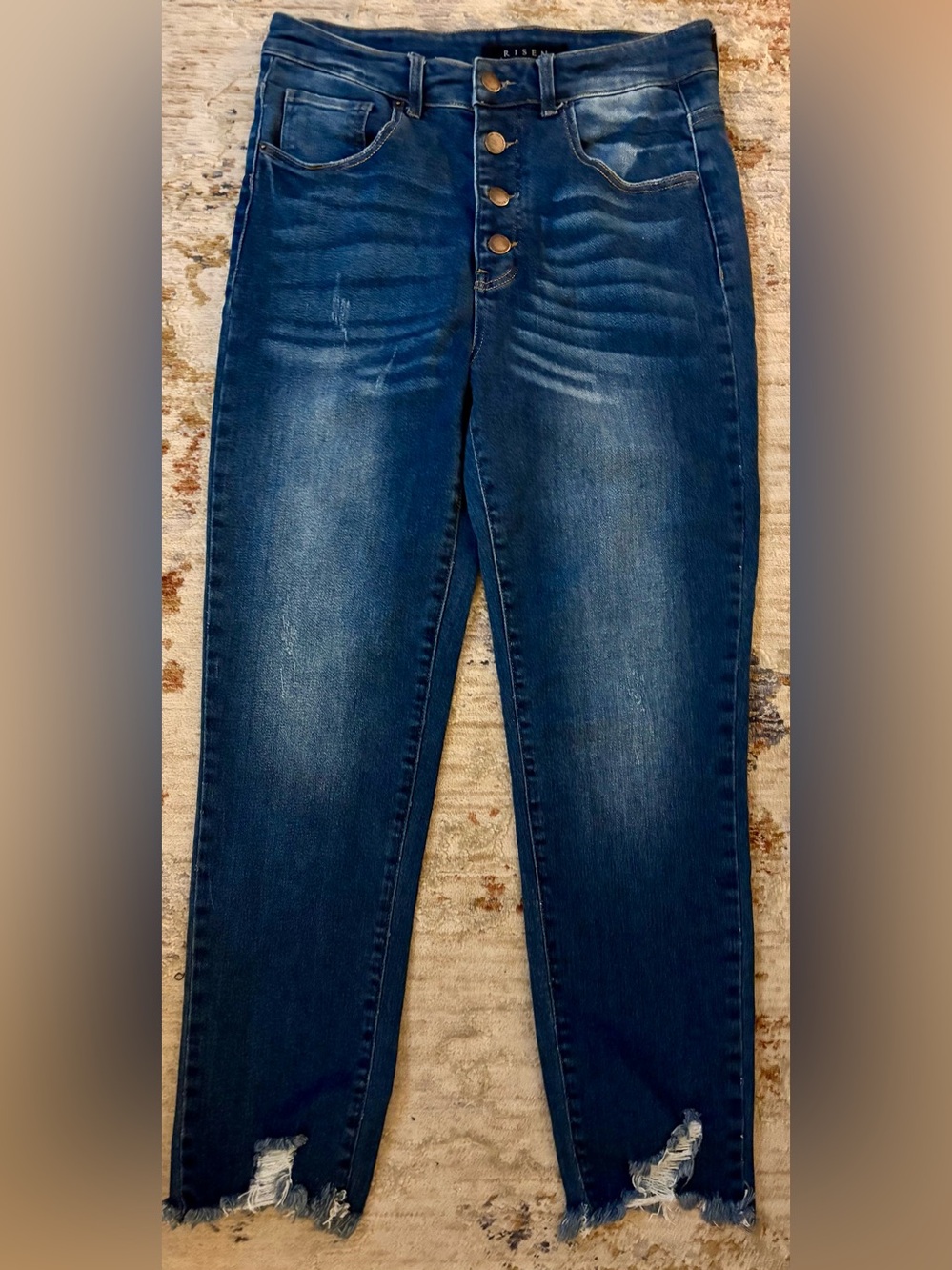 Risen Cropped Fray Jeans